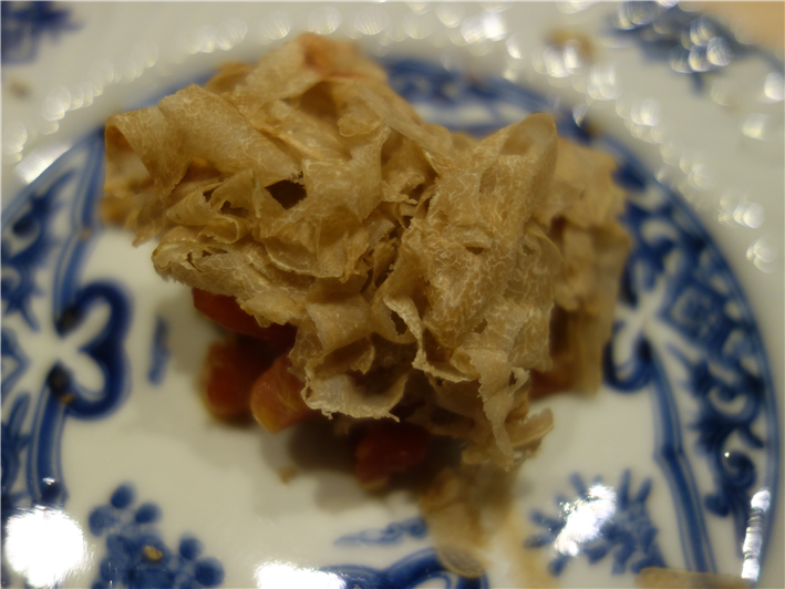tuna tartare with white truffle